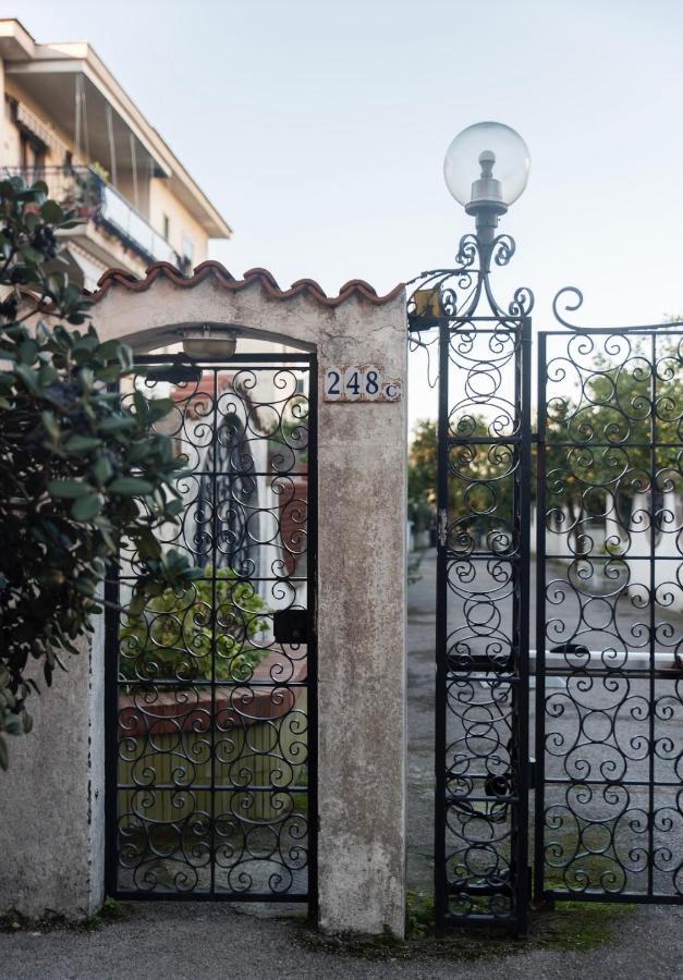 Sorrento Hidden Garden & Rooms ภายนอก รูปภาพ