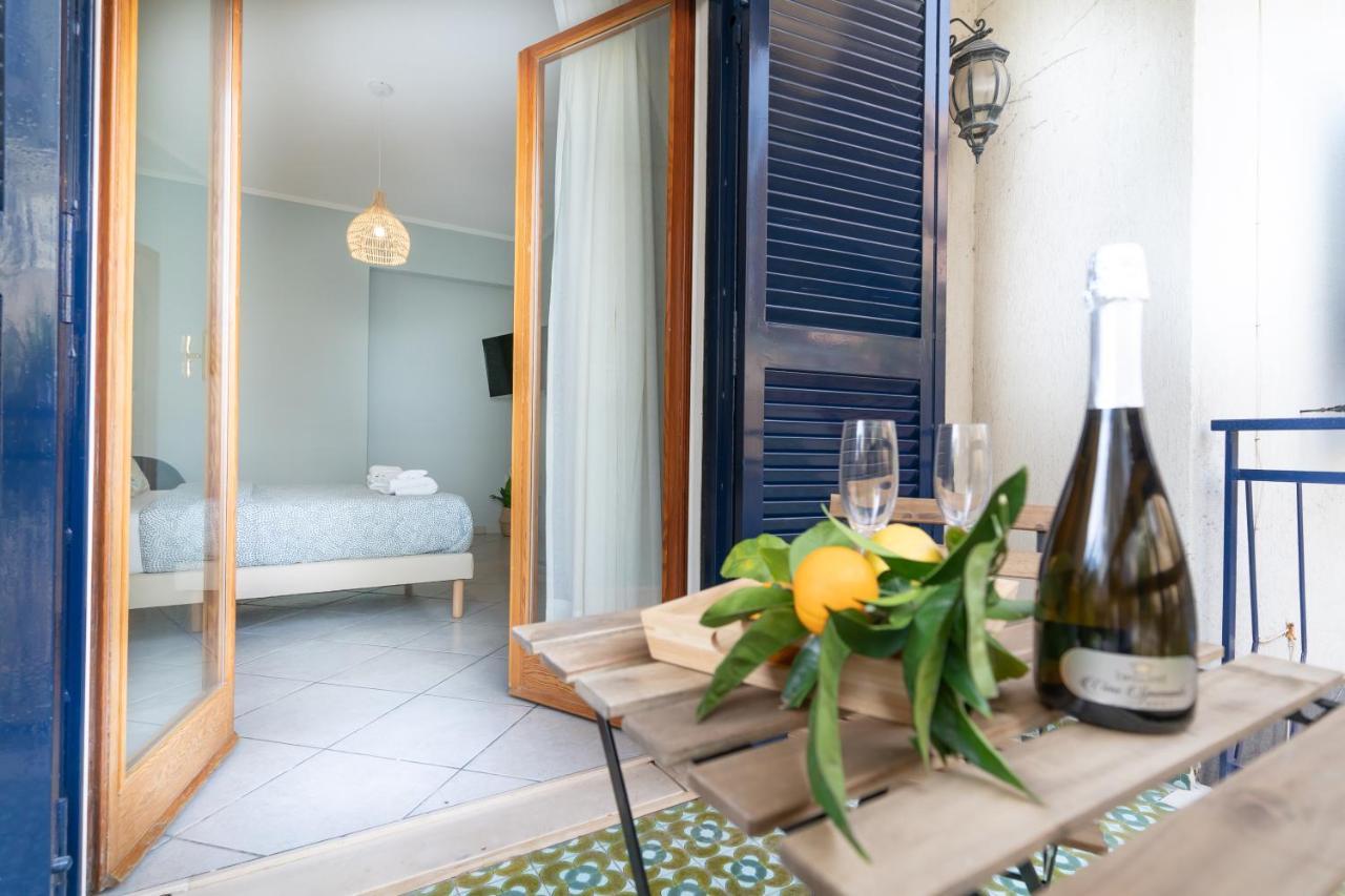 Sorrento Hidden Garden & Rooms ภายนอก รูปภาพ