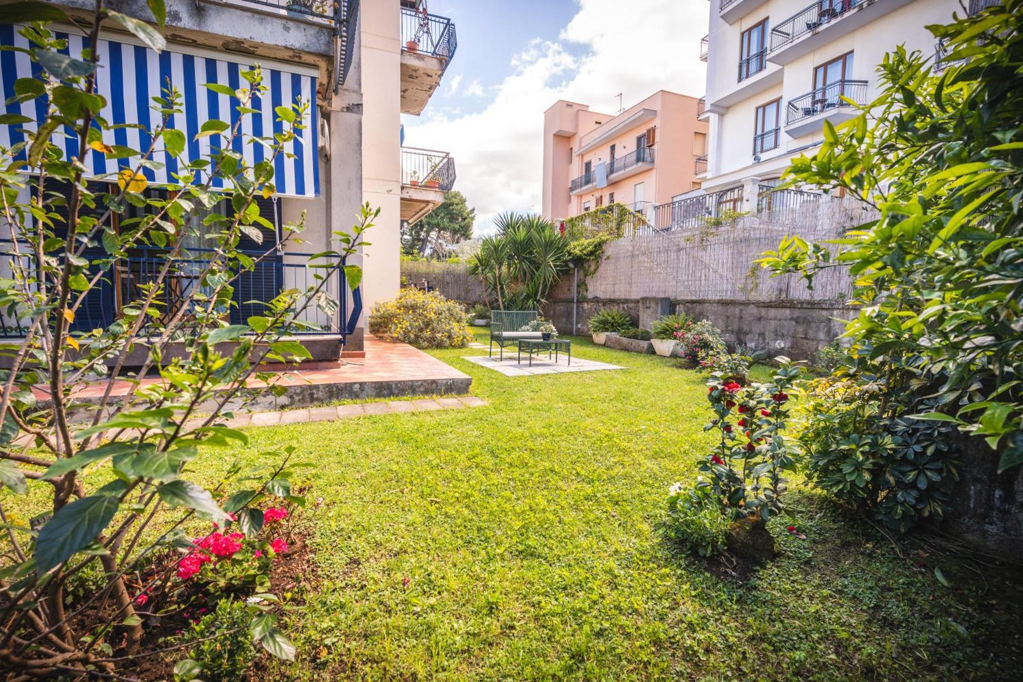 Sorrento Hidden Garden & Rooms ภายนอก รูปภาพ