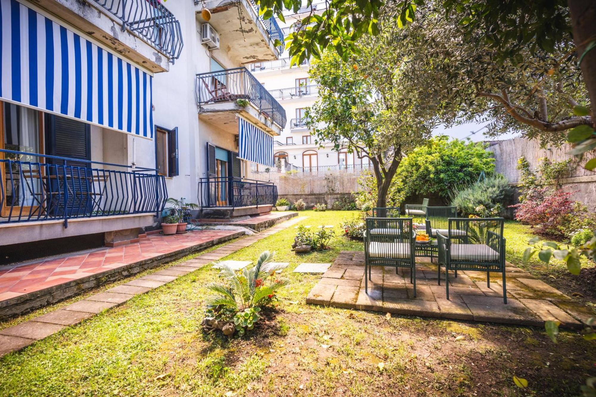 Sorrento Hidden Garden & Rooms ภายนอก รูปภาพ